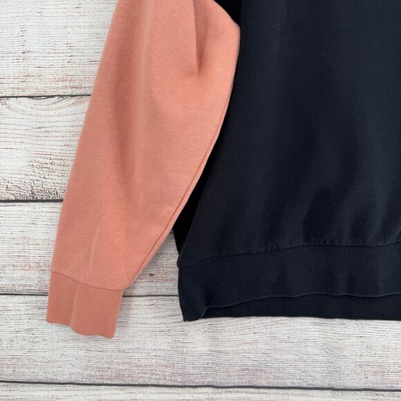 Nike Colorblock Embroidered Logo Crewneck Sweatshirt Women’s XL Black Pink Gray - Picture 5 of 13